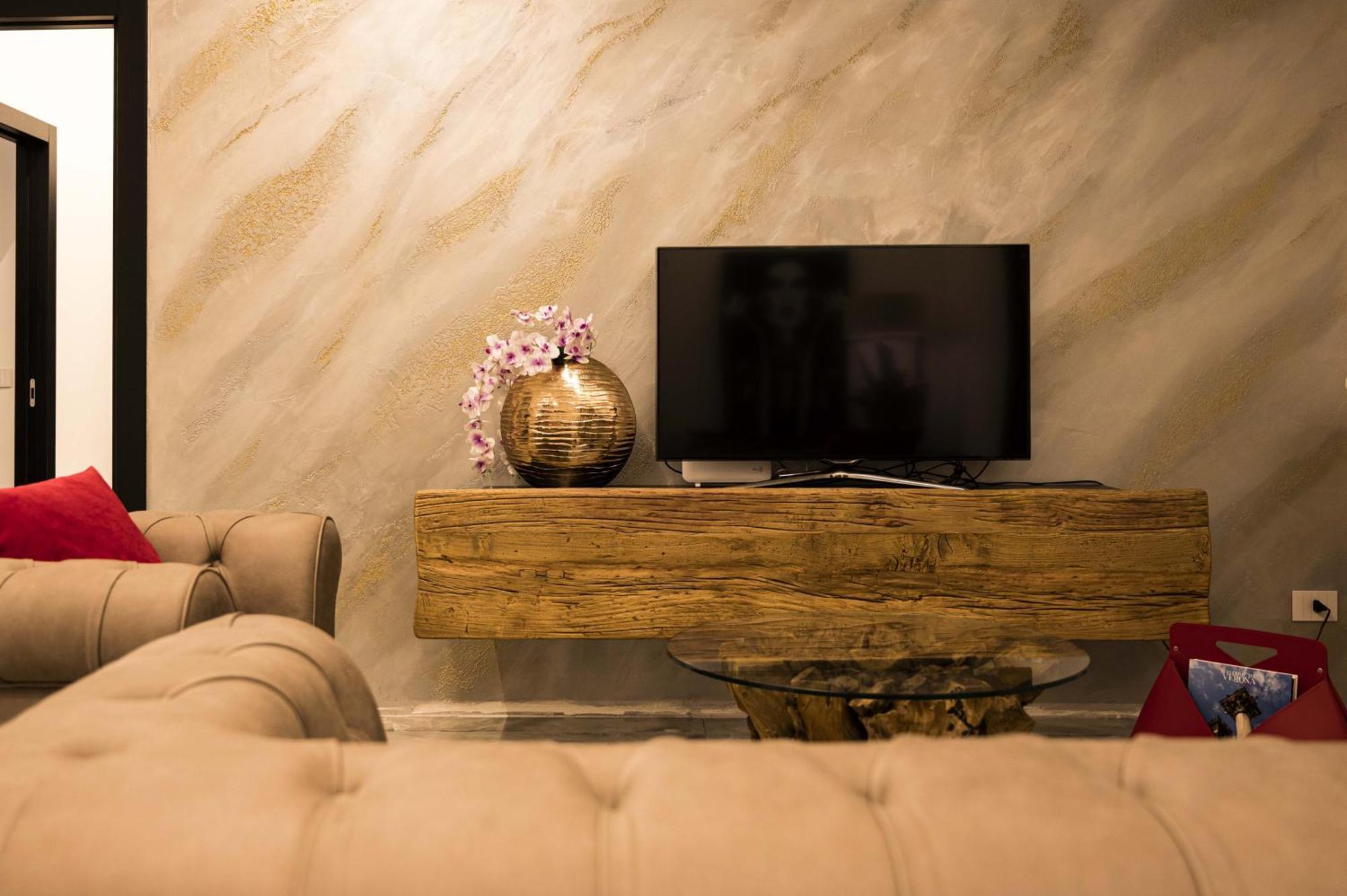 Panvinio 25 Apartment - Royal Welcome Верона Екстериор снимка